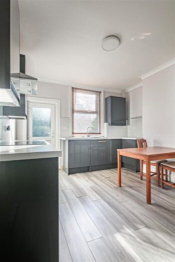 2 Bedroom End Of Terrace House For Sale In Northfield Road, Crookes, S10