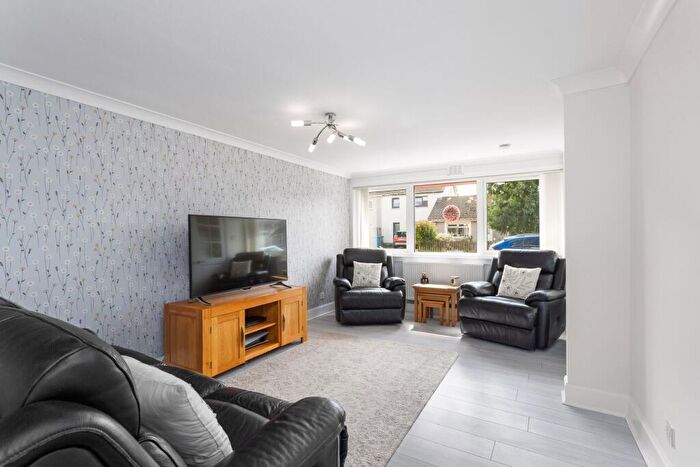 3 Bedroom Terraced House For Sale In Strathyre Place, Stoneyburn, EH47