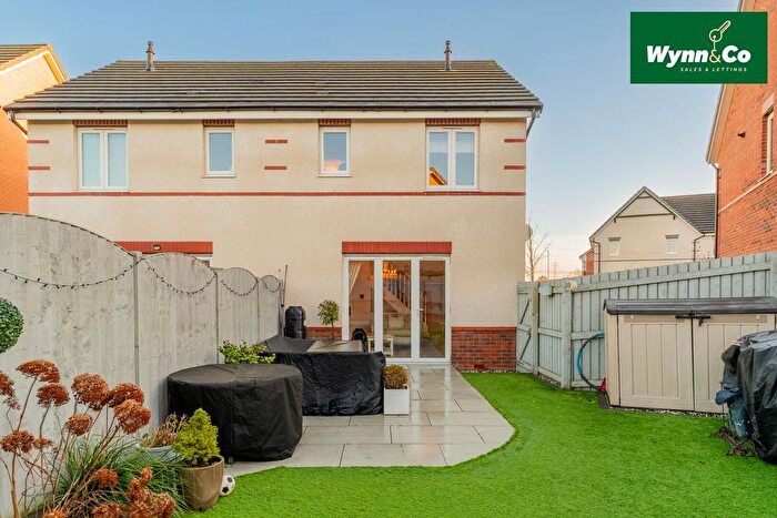 2 Bedroom Semi Detached House For Sale In Little Wood Crescent, Wakefield, WF1