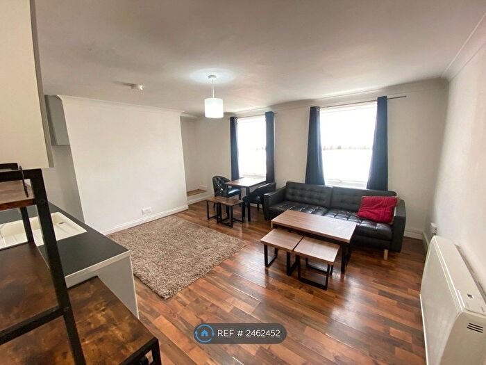 1 Bedroom Flat To Rent In Camden High Street, London, NW1