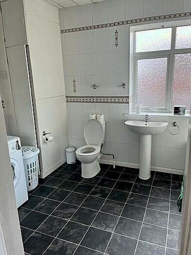 3 Bedroom Flat To Rent In Caroline Gardens, Wallsend, NE28