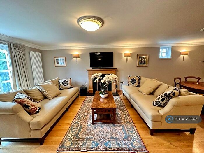 2 Bedroom Flat To Rent In Cammo Road, Edinburgh, EH4