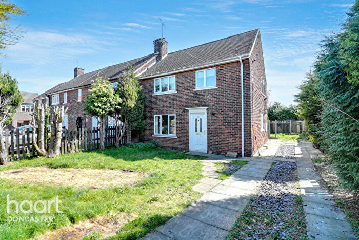 3 Bedroom End Of Terrace House For Sale In Windermere Avenue, Doncaster, DN11