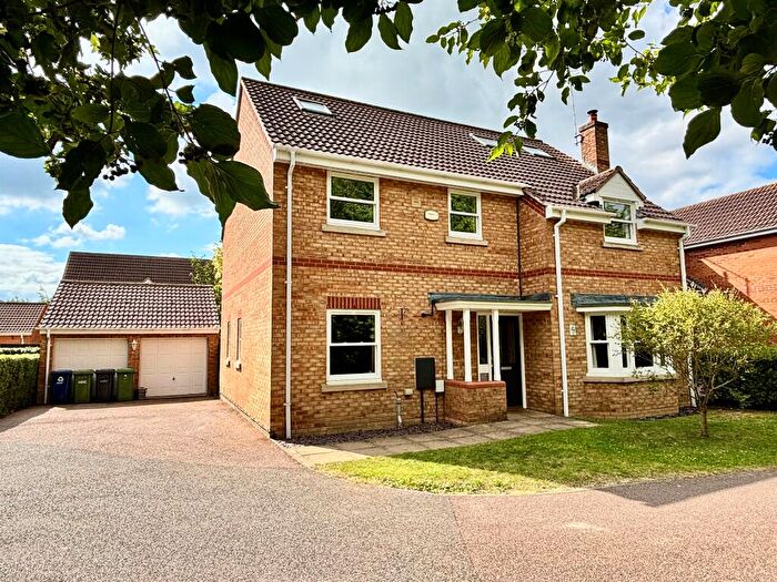 6 Bedroom Detached House For Sale In Daimler Avenue, Yaxley, Peterborough, PE7