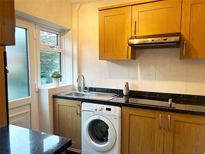 2 Bedroom Semi-Detached House For Sale In Prior Street, Glodwick, Oldham, OL8