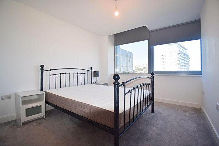 1 Bedroom Flat To Rent In Th Floor, Churchill Place, Churchill Way, Basingstoke, RG21