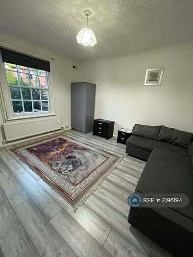 4 Bedroom Semi-Detached House To Rent In Bedwell Road, London, N17