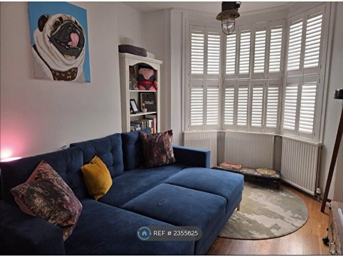 Studio To Rent In Kemptown, Brighton, BN2