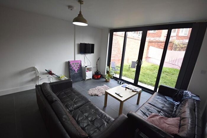 6 Bedroom House To Rent In Ashfield, Liverpool, L15