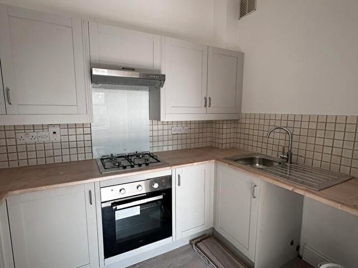 1 Bedroom Flat To Rent In Lower Addiscombe Road, Addiscombe, Croydon, CR0