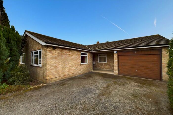 2 Bedroom Bungalow To Rent In Luke Street, Eynesbury, St. Neots, Cambridgeshire, PE19