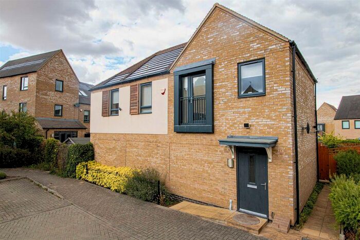 2 Bedroom Detached House To Rent In Fitzgerald Grove, Milton Keynes, MK4