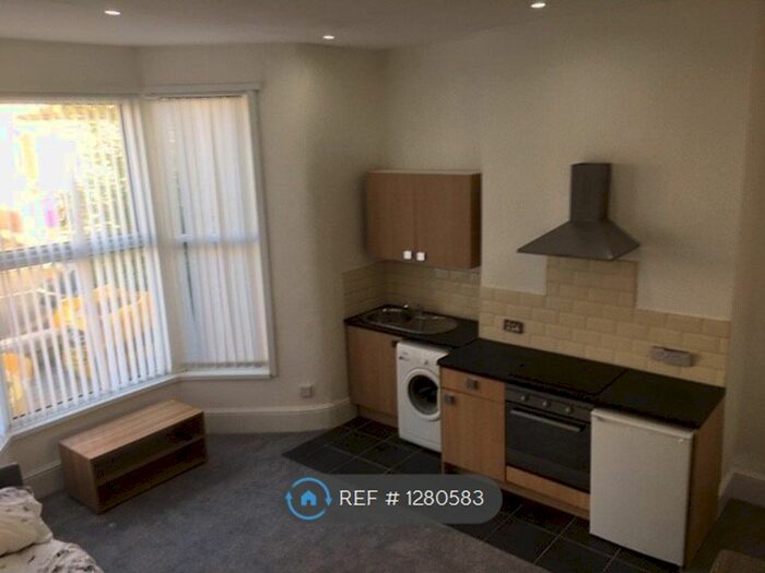 Studio To Rent In Tuebrook, Liverpool L13