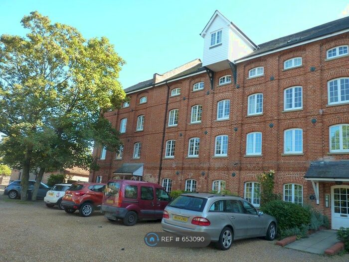 2 Bedroom Flat To Rent In Newmarket Road, Saffron Walden, CB10