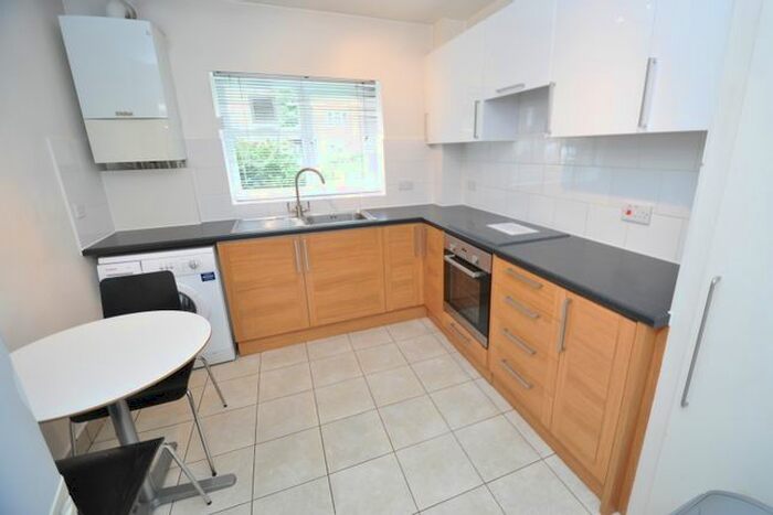 3 Bedroom Flat To Rent In Murray Grove, London, N1