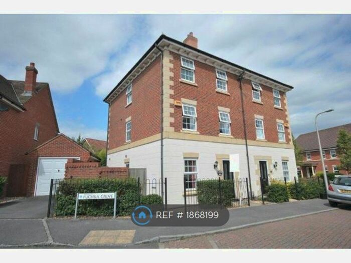 4 Bedroom Semi-Detached House To Rent In Mimosa Drive, Shinfield, Reading, RG2