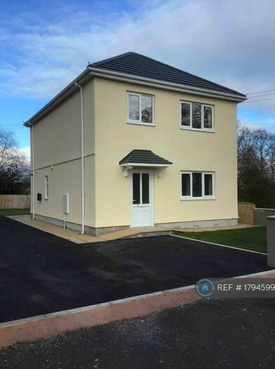 4 Bedroom Detached House To Rent In Coopers, Ammanford, SA18