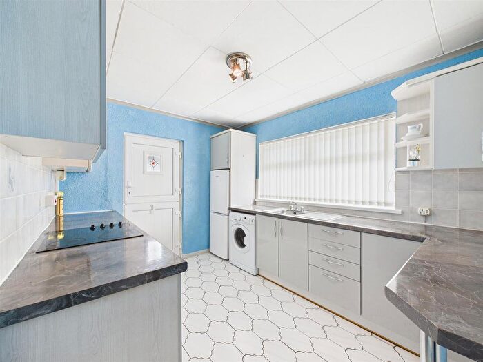 3 Bedroom Semi-detached Bungalow For Sale In Denham Avenue, Llanelli, SA15