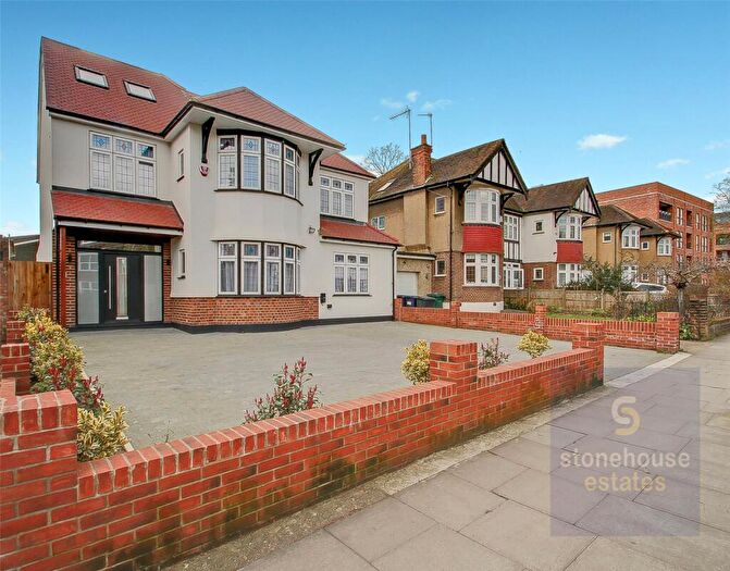 5 Bedroom Detached House To Rent In Oakleigh Road North, Whetstone, London, N20