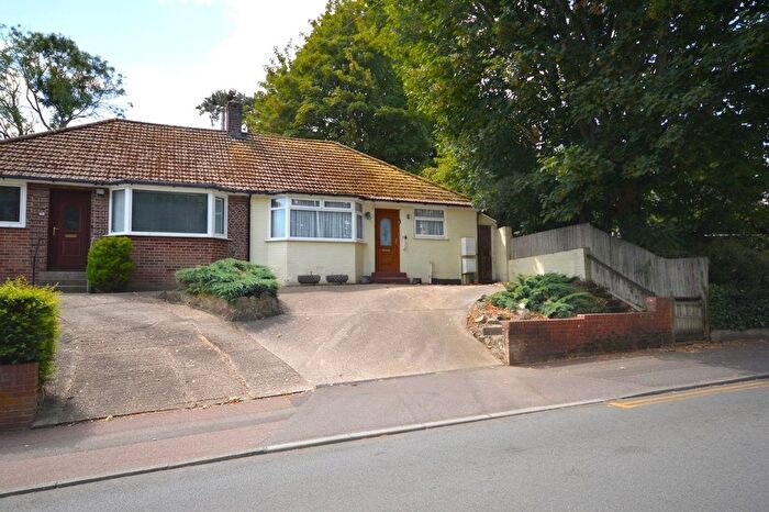2 Bedroom Bungalow For Sale In Risborough Way, Folkestone, CT20