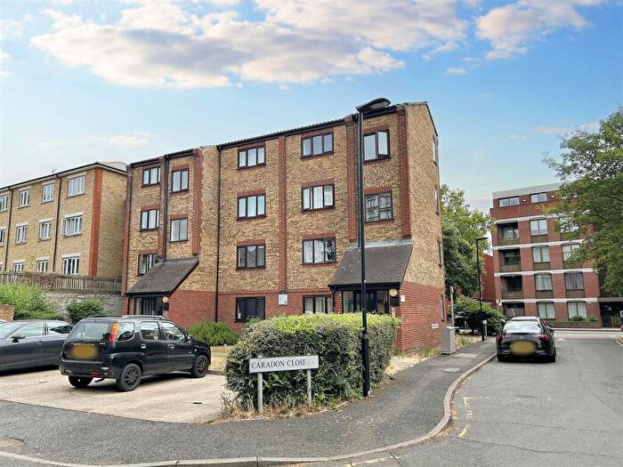 1 Bedroom Apartment For Sale In Nansen Court, London, E11