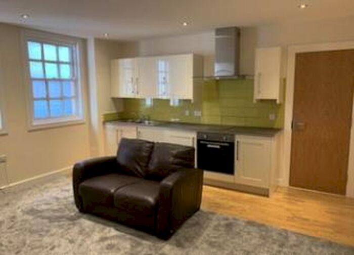 3 Bedroom Flat To Rent In Denby Street, Sheffield, S2