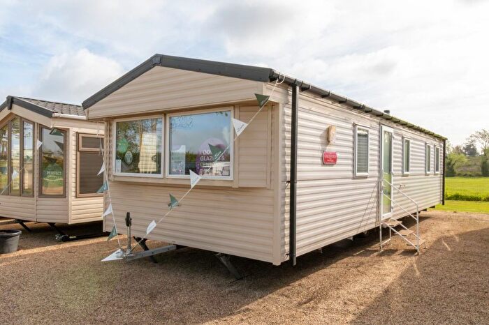 2 Bedroom Park Home For Sale In Plough Road, Minster On Sea, Sheerness, ME12