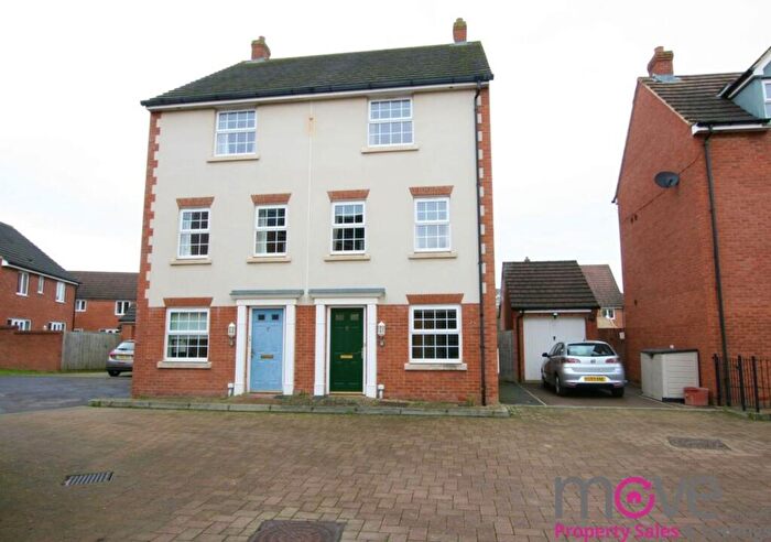 4 Bedroom Semi-Detached House To Rent In Mona Avenue Kingsway, Quedgeley, GL2