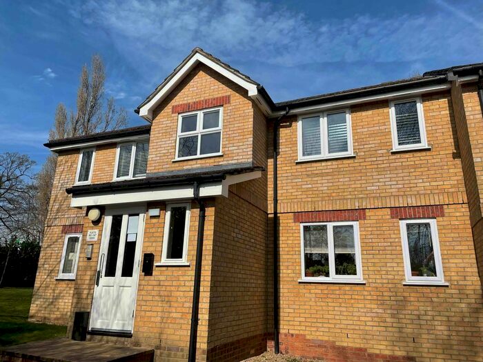 1 Bedroom Flat To Rent In Kirkland Drive, Enfield, EN2