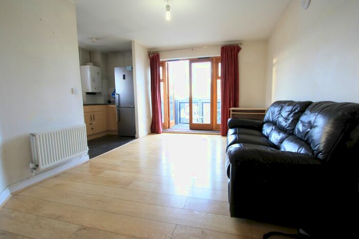 1 Bedroom Flat To Rent In Harry Close, Croydon, CR0