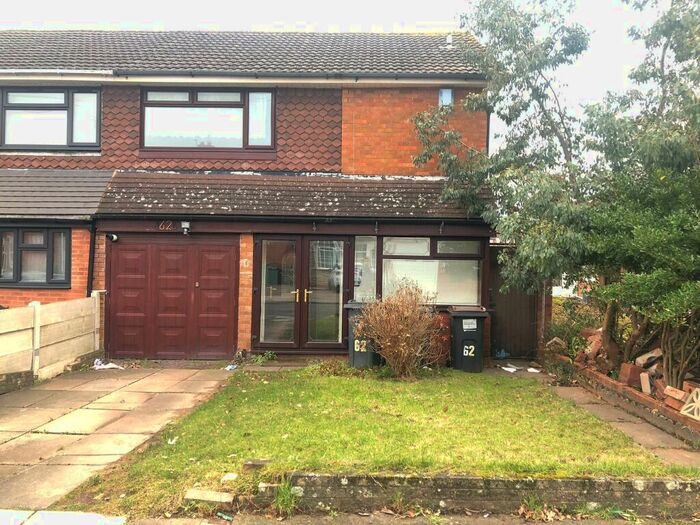 3 Bedroom Semi-Detached House To Rent In Hilltop Drive, Castle Bromwich, B36