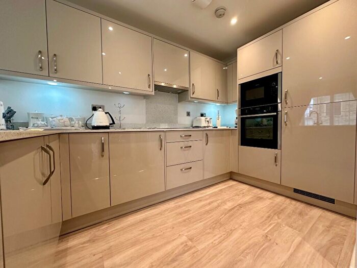 2 Bedroom Retirement Property For Sale In Fountain Way, Salisbury, Wiltshire, SP2