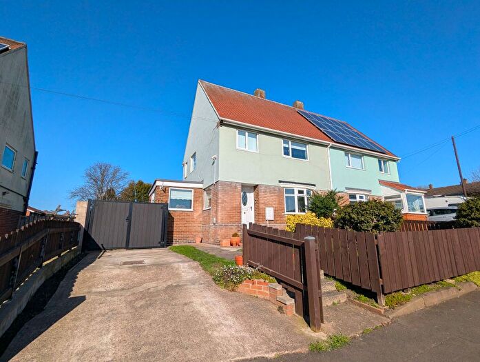 3 Bedroom Semi Detached House For Sale In The Drive, Birtley, Chester Le Street, DH3
