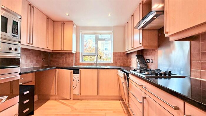 2 Bedroom Apartment To Rent In Parkhill Road, London, NW3