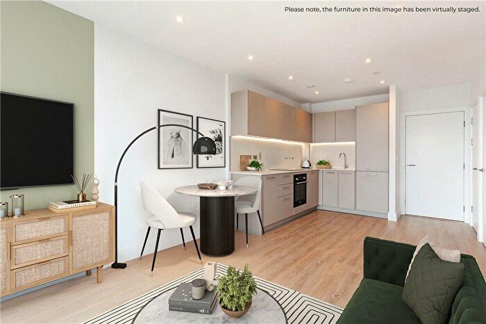 1 Bedroom Apartment For Sale In Aquifer House, Exploration Way, Slough, SL1