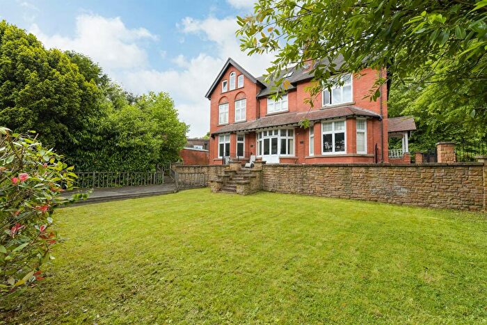 2 Bedroom Apartment To Rent In Oak Tree Villa, Woodborough Road, NG3