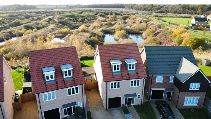 5 Bedroom Detached House For Sale In Hewitt Close, Hampton Heights, Peterborough, PE7