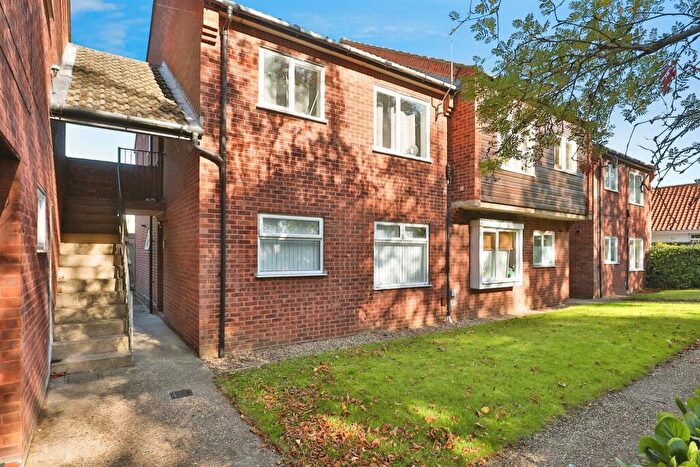 2 Bedroom Flat For Sale In Apsley Court, Norwich, NR5