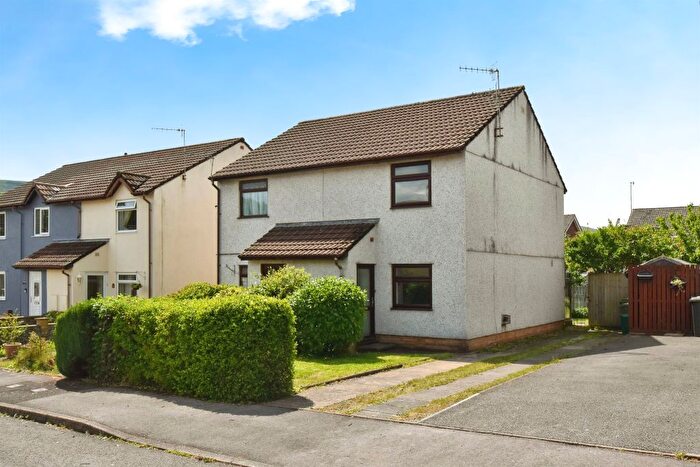 2 Bedroom Semi-Detached House For Sale In Llys Cynon, Hirwaun, Aberdare, CF44