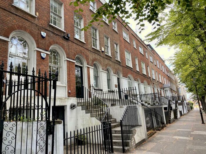 2 Bedroom Flat To Rent In New Road, Chatham, ME4