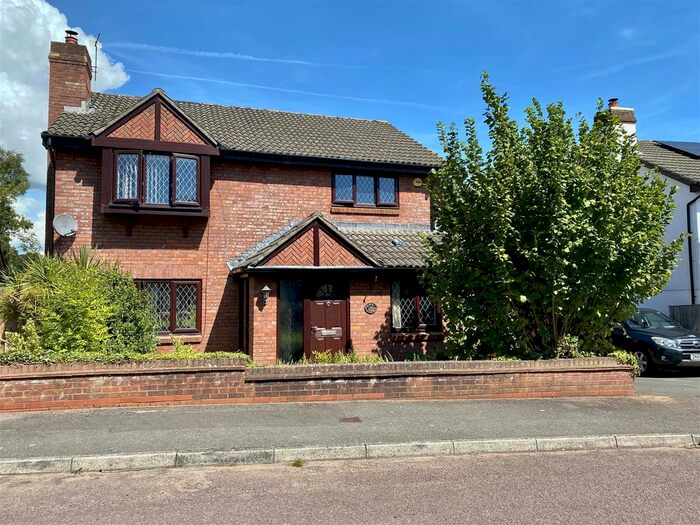 4 Bedroom Detached House For Sale In Birdwood Gardens, Mathern, Chepstow, NP16