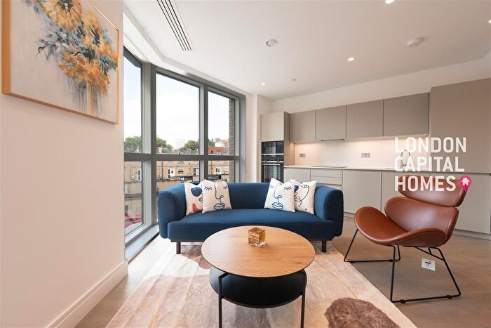 1 Bedroom Flat To Rent In Stoll House, Essex Place, W4