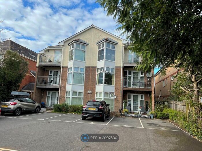 2 Bedroom Flat To Rent In Park Lodge, Bournemouth, BH8