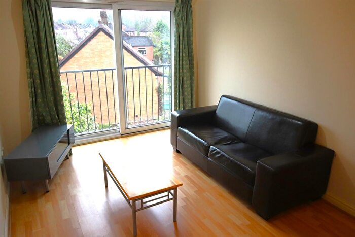 1 Bedroom Flat To Rent In Wilmslow Road, Didsbury, Manchester, M20