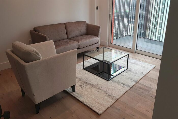 1 Bedroom Flat To Rent In Keybridge Capital, Exchange Gardens, SW8