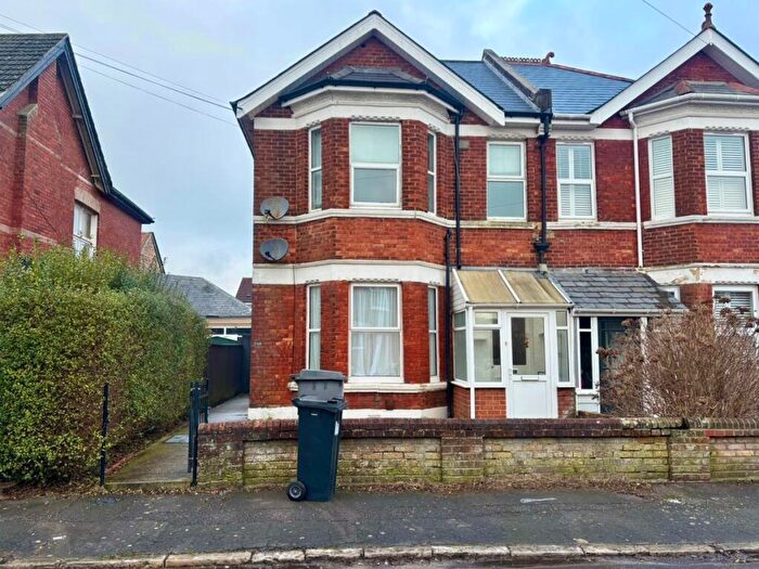 2 Bedroom Maisonette To Rent In Fortescue Road, Charminster, BH3