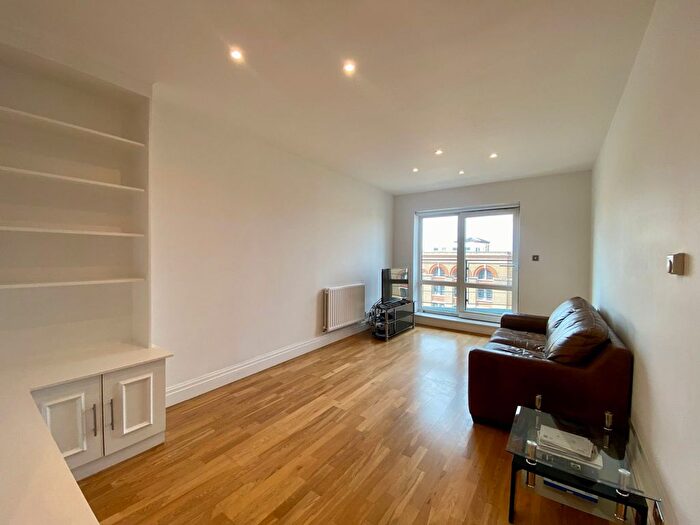2 Bedroom Flat To Rent In Warren House, Beckford Close, Warwick Road, London, W14