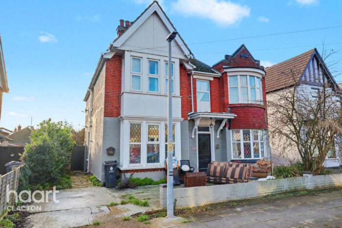 2 Bedroom Apartment For Sale In Beaconsfield Road, Clacton-On-Sea, CO15