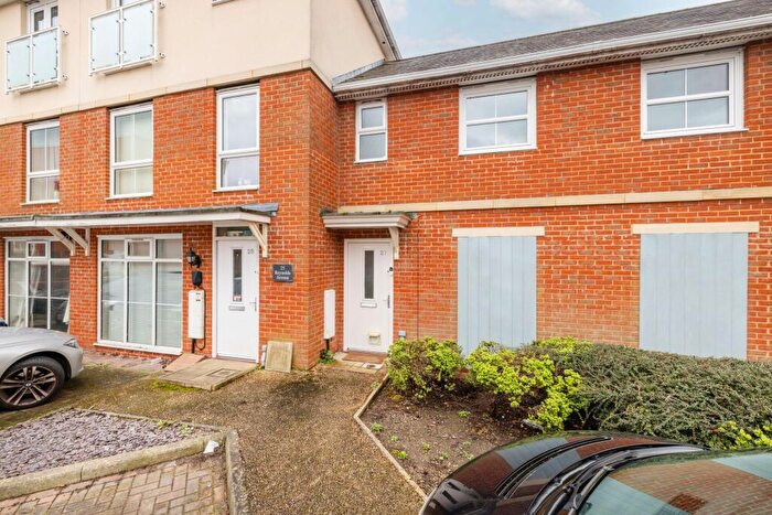 2 Bedroom Maisonette To Rent In Reynolds Avenue, Redhill, RH1