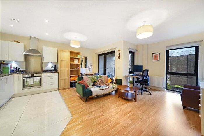 1 Bedroom Flat For Sale In Newman Close, Willesden Green, NW10